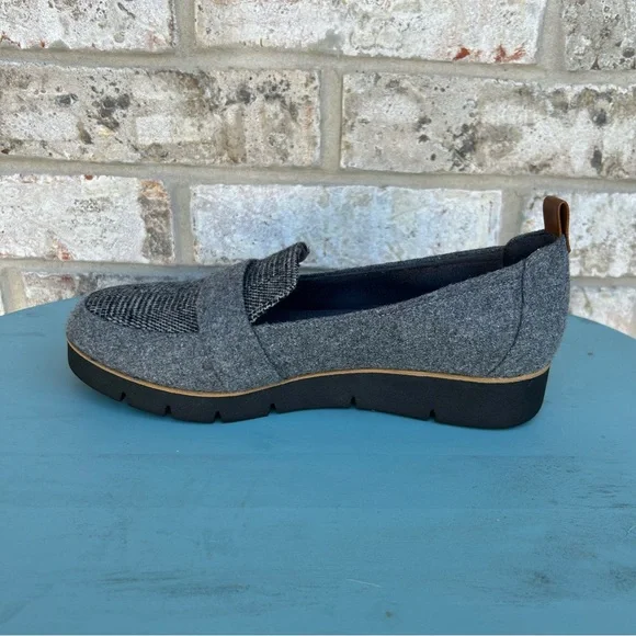 Dr. Scholl's Gray Loafers with Energized Foam - Picture 4 of 10